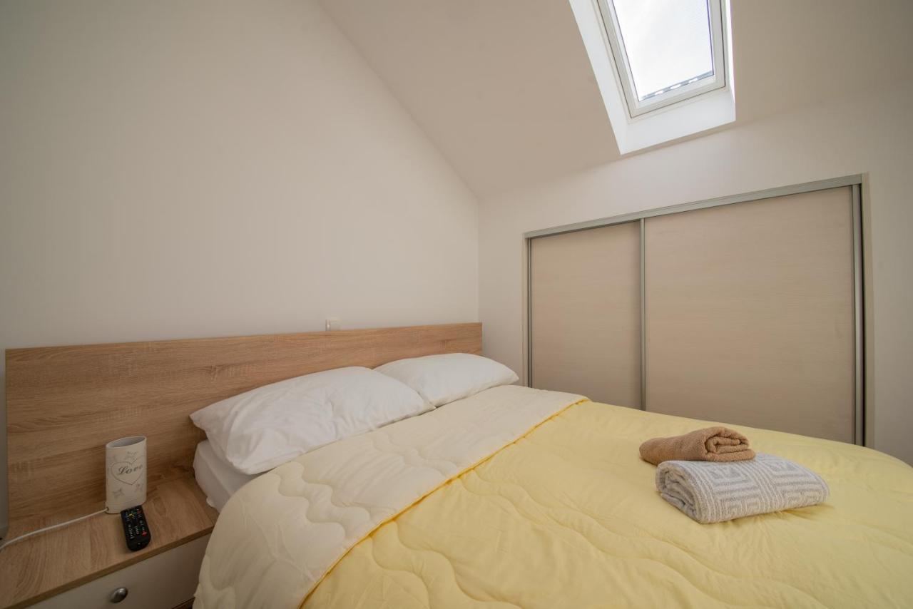 Apartman Eva Vrsi Exteriör bild