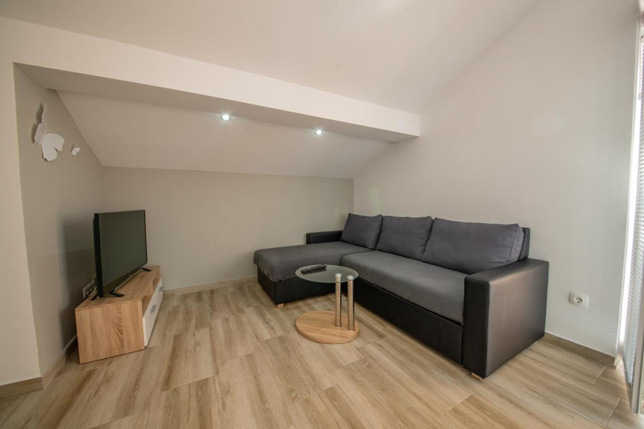 Apartman Eva Vrsi Exteriör bild