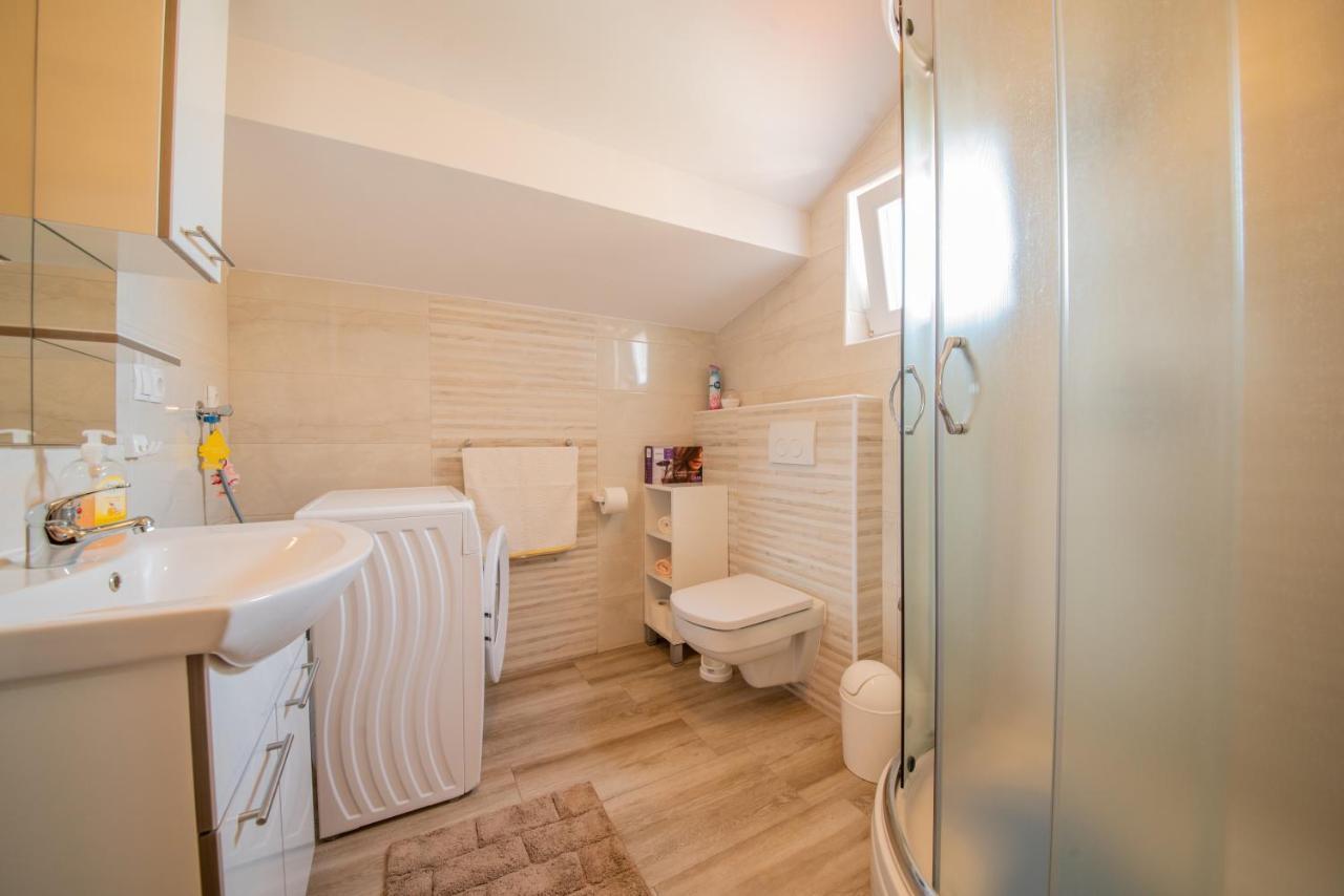 Apartman Eva Vrsi Exteriör bild