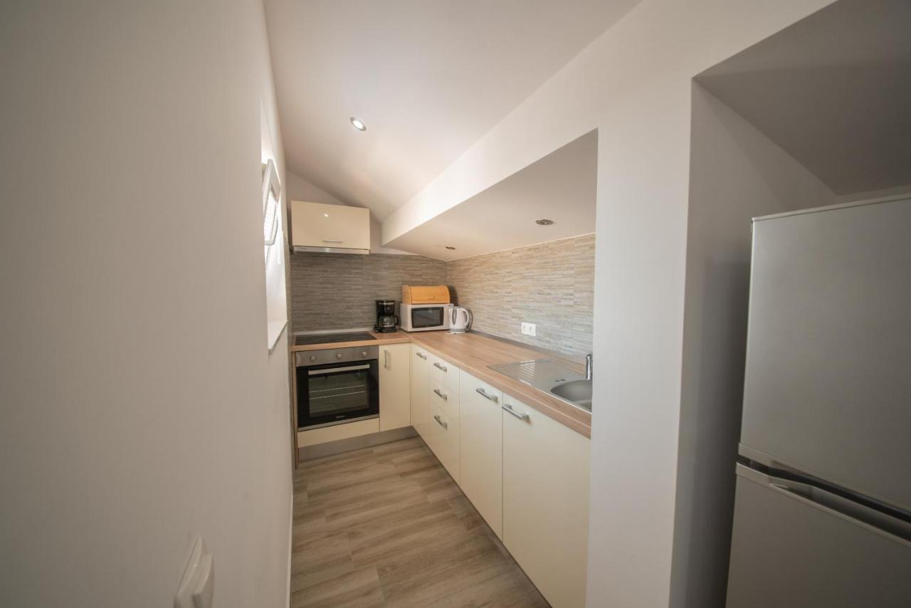 Apartman Eva Vrsi Exteriör bild