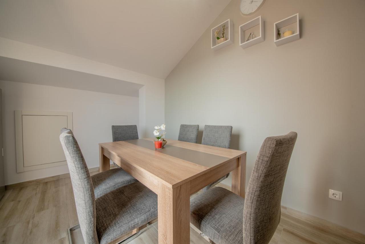 Apartman Eva Vrsi Exteriör bild