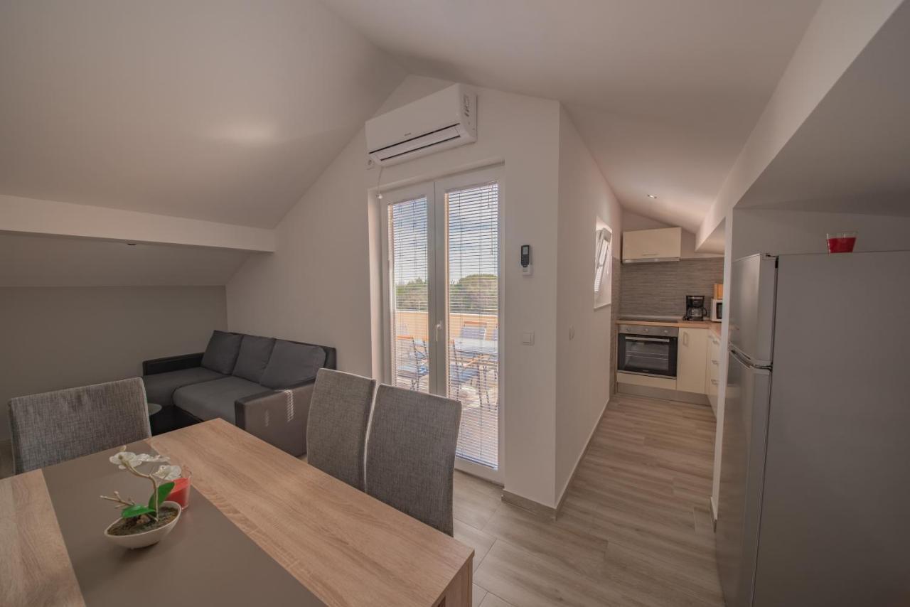 Apartman Eva Vrsi Exteriör bild